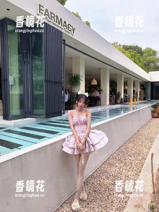 “166fun”的链接，像是开个小门，里面藏着我不敢想象的八卦！