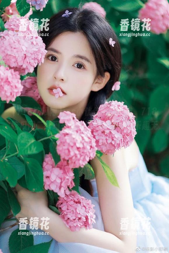ios小伙伴们注意啦，718吃瓜网二维码来啦，连转个发都是乐趣无穷～