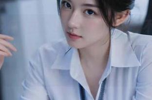 在“911吃瓜”中，不可思议的链接接踵而来，平淡无奇的日子变得有趣多了。