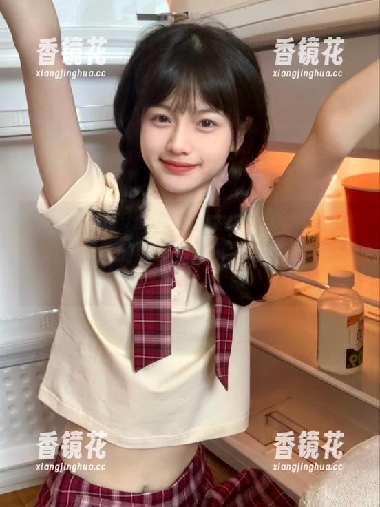 www.51 踏入“www.51cg.fun”入口,面临的可不止是瓜,还有无尽的槽点!