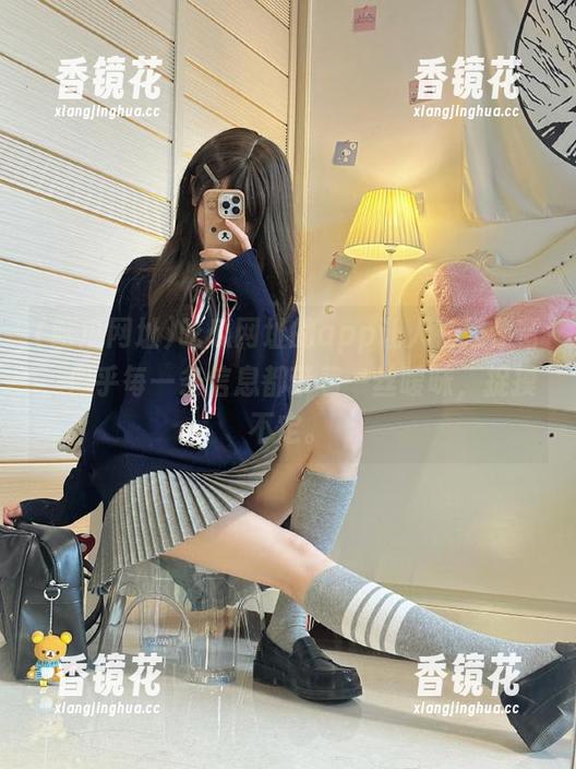 吃瓜网址的app让人在线停留，似乎每一条信息都带着一丝暧昧，捉摸不定。