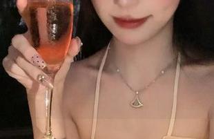 我说，国产黑料app是不是有个隐藏的激活码，每次打开都让人心跳加速？