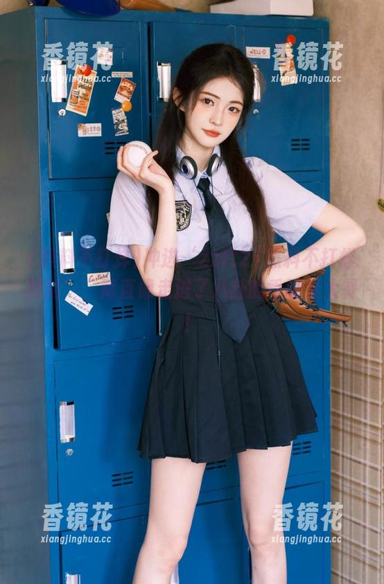冲进‘zztt21黑料不打烊网站’，简直像走进了八卦的香喷喷大餐！